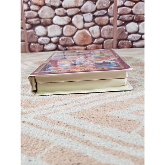 Raggedy Ann & Andy’s Holiday Adventure VHS  Gold 1995 Rare Find - Picture 5 of 7